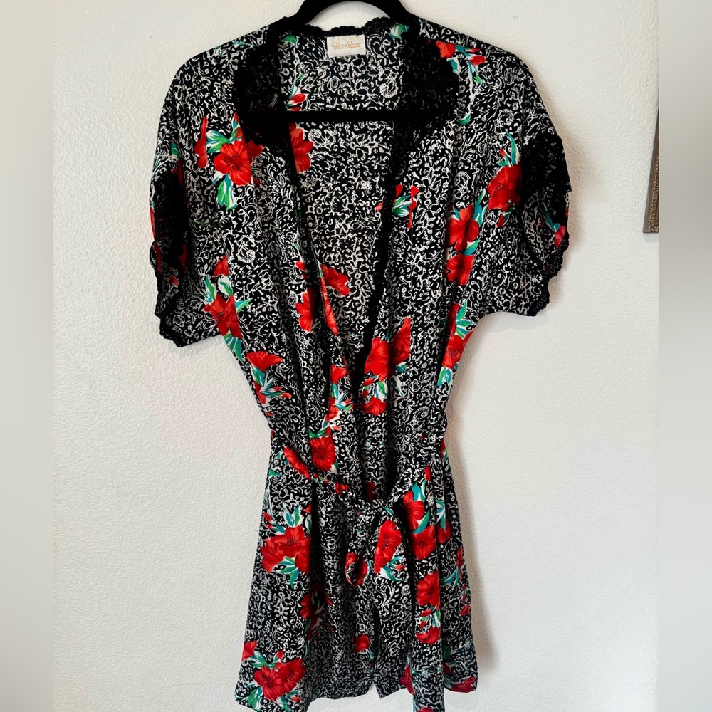 Vintage BARBIZON  SATIN Wrap ROBE Short Kimono Tie SHINY Liquid Silky Small-Med